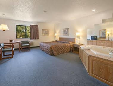 Wrangler Hotel Morris Room photo